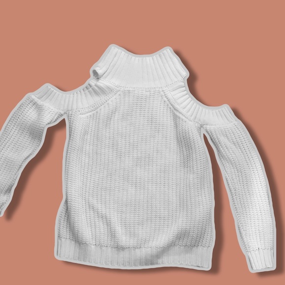 White cold shoulder sweater - Picture 2 of 2